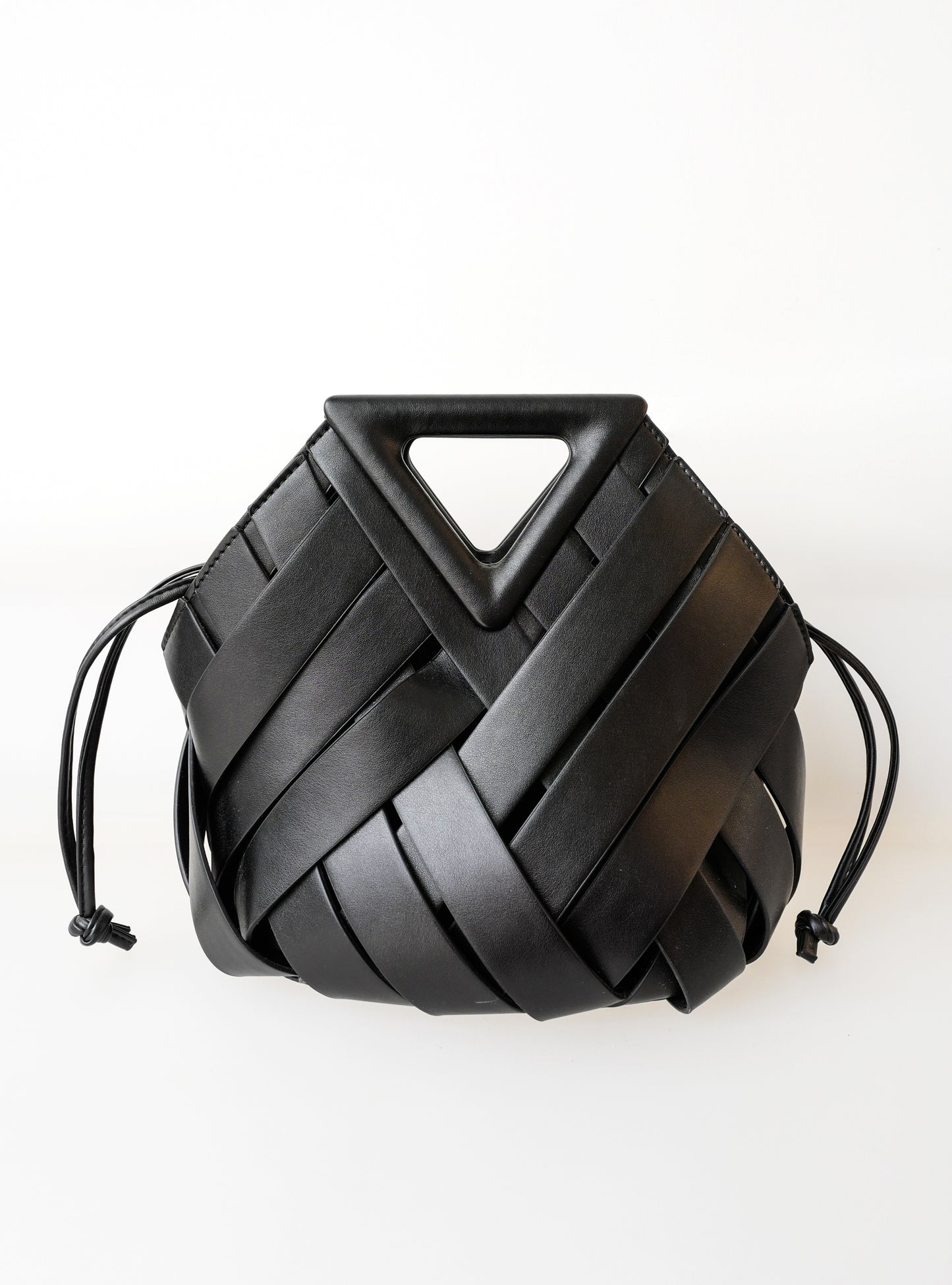 Crisscross Bag in Black